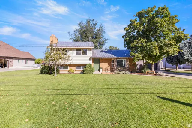 2317 E Oakridge Dr N, Layton, UT 84040 - #1