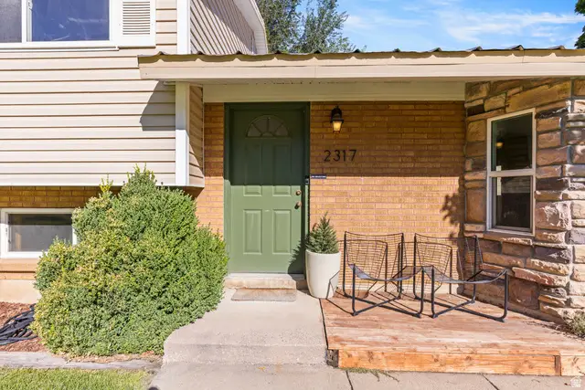 2317 E Oakridge Dr N, Layton, UT 84040 - #2