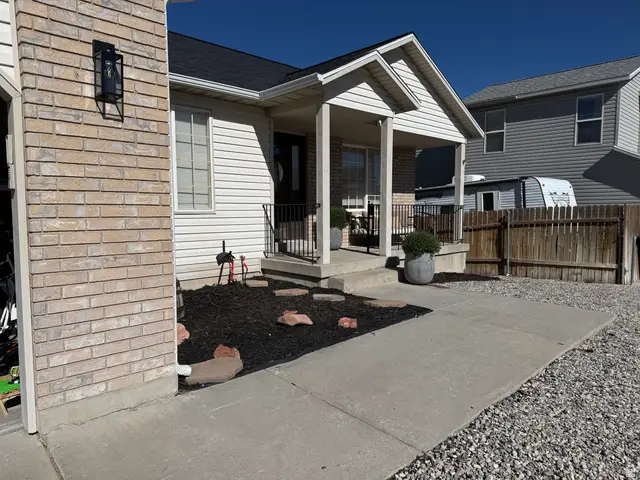 6437 S High Bluff Dr W, Salt Lake City, UT 84118 - #2