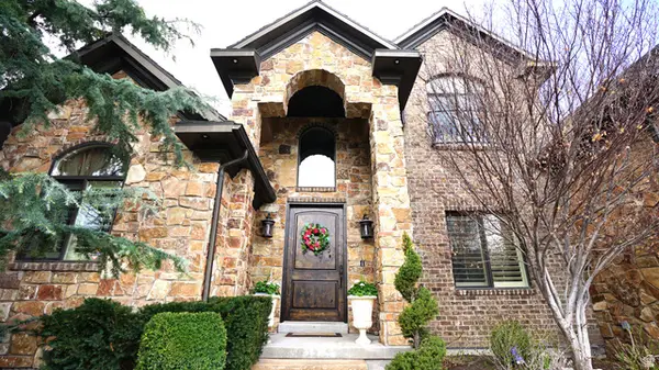 7256 S Milne Garden Cir E, Cottonwood Heights, UT 84047
