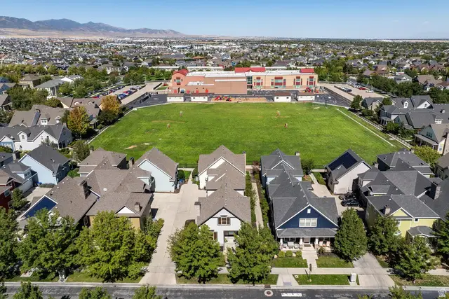 4332 W Degray Dr S, South Jordan, UT 84009 - #2