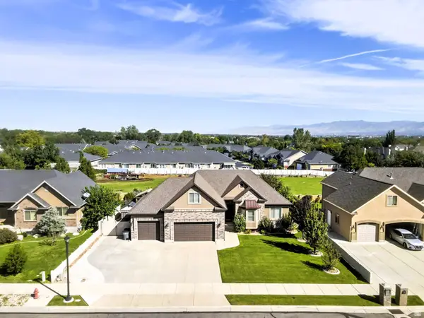 1642 W Hunters Creek Cir, South Jordan, UT 84095