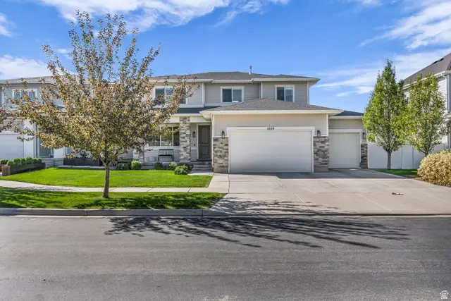 1059 W Valor Ct, Bluffdale, UT 84065 - #2