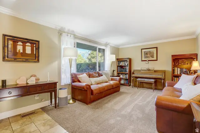 8044 S Boysenberry Dr, Sandy, UT 84093 - #2