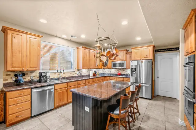 843 W 2400 N, West Bountiful, UT 84087 - #2