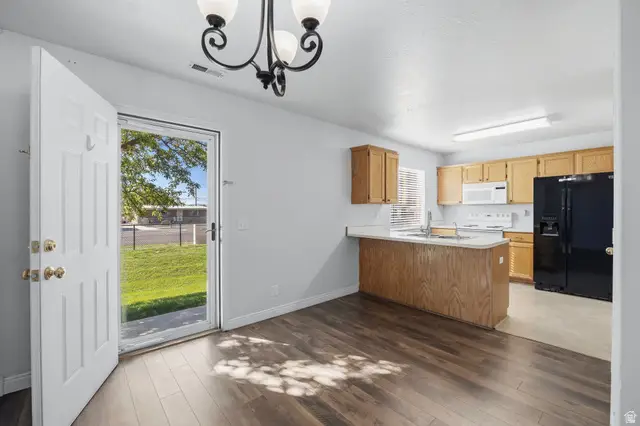 824 E 760 N, Ogden, UT 84404 - #3