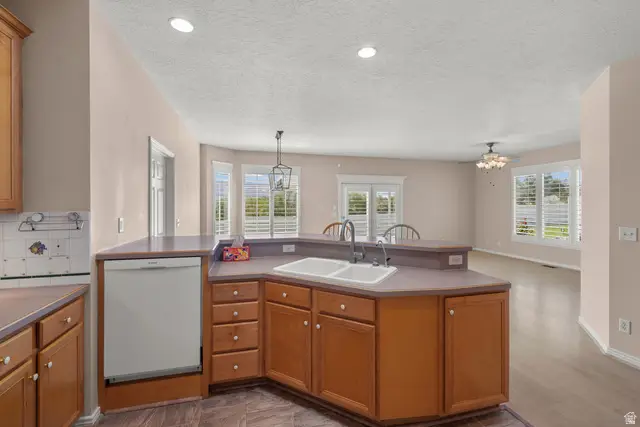 1061 W Tithing Ridge Dr S, Riverton, UT 84065 - #3