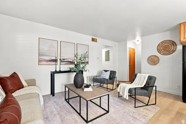 131 S 1000 E #10, Salt Lake City, UT 84102 - #3