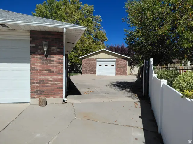 10504 S Highline Cir, South Jordan, UT 84095 - #2