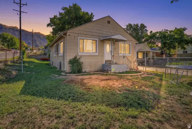 202 Jefferson Ave E, Ogden, UT 84404 - #1