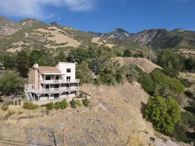8562 Kings Cove Dr, Cottonwood Heights, UT 84121 - #1