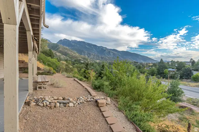 8562 Kings Cove Dr, Cottonwood Heights, UT 84121 - #2
