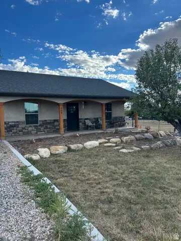498 E 100 S, Mt Pleasant, UT 84647
