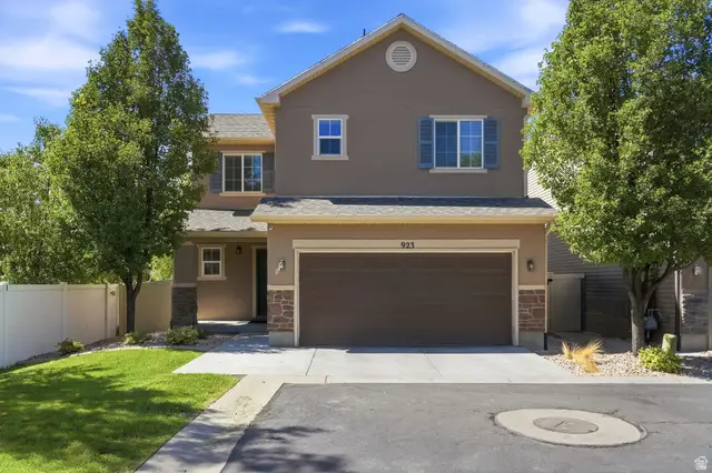 923 W Stonehaven Dr, North Salt Lake, UT 84054 - #2