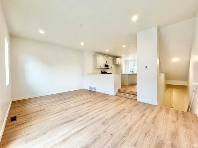 1650 N Main St, Layton, UT 84041 - #2