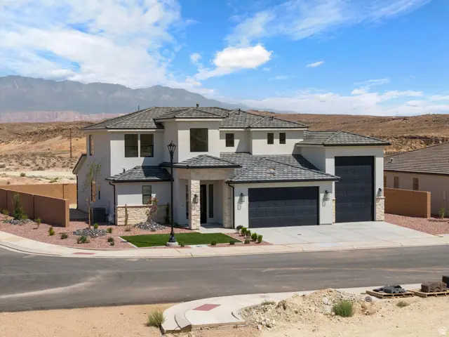 2441 E Malitsoh Way #301, Saint George, UT 84790 - #3