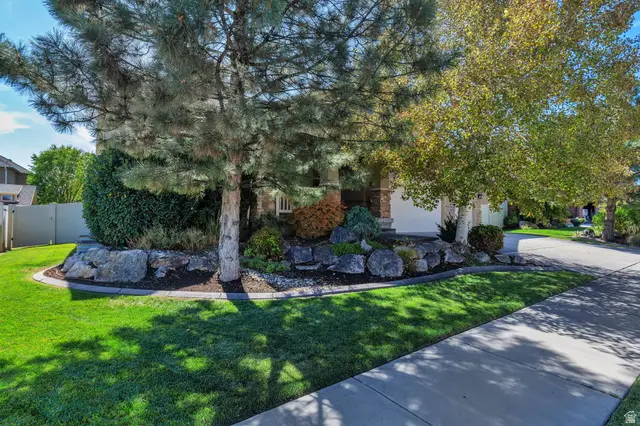 3107 W Rockbridge Dr, Riverton, UT 84065 - #3