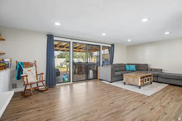 2162 W 5025 S, Roy, UT 84067 - #3