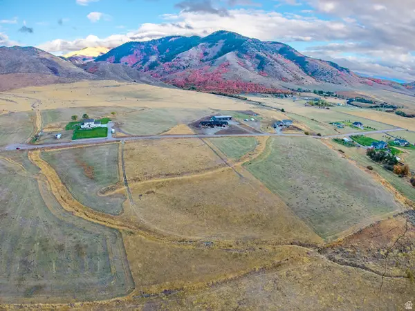 6550 N Country Estates Ln, Malad City, ID 83252