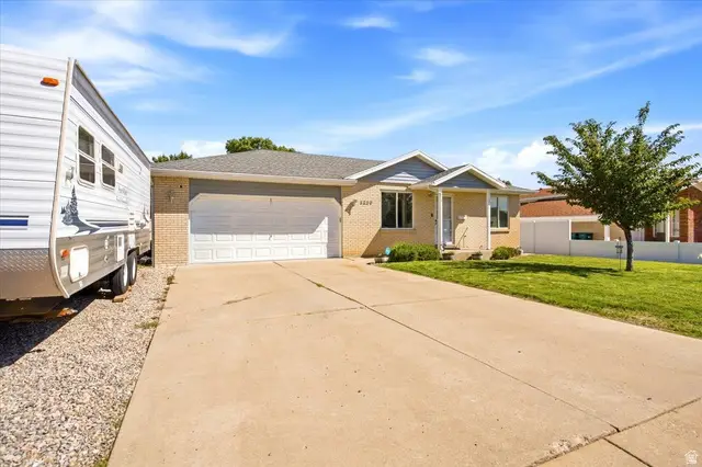 5220 S 2100 W, Roy, UT 84067 - #2
