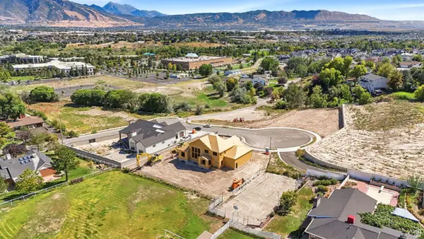 1085 W Kings Landing Ct #6, South Jordan, UT 84095