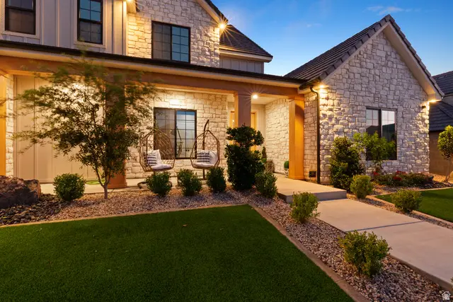 1587 W Approach Ln, Saint George, UT 84770 - #2