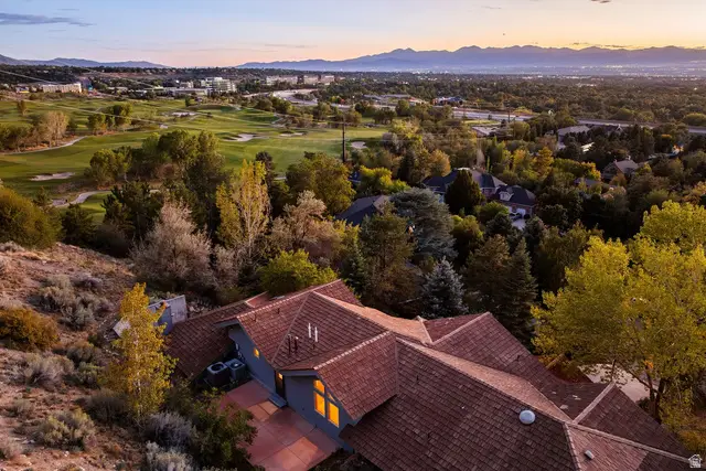 5910 S Whitewater Cir, Holladay, UT 84121 - #2