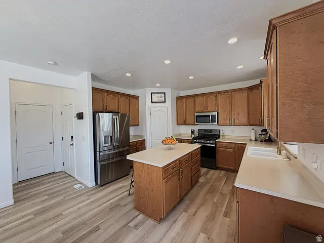 4034 W Scarsborough Ln S, West Jordan, UT 84084 - #3