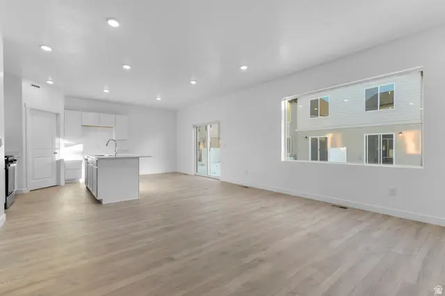 1684 N Old Loon Ave #106, Tooele, UT 84074 - #2