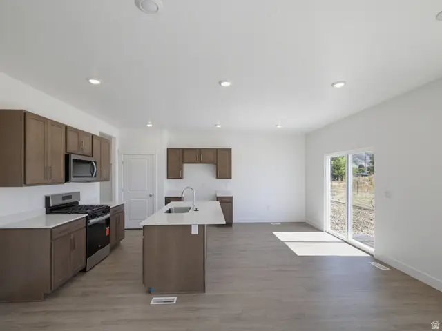 1672 N Old Loon Ave #107, Tooele, UT 84074 - #2