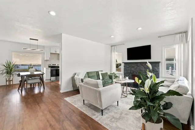 827 W 500 N, Salt Lake City, UT 84116 - #3