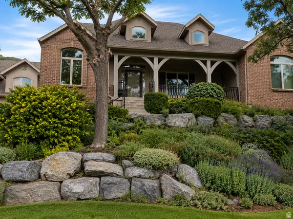 8994 S Forest Lake Cir, Cedar Hills, UT 84062