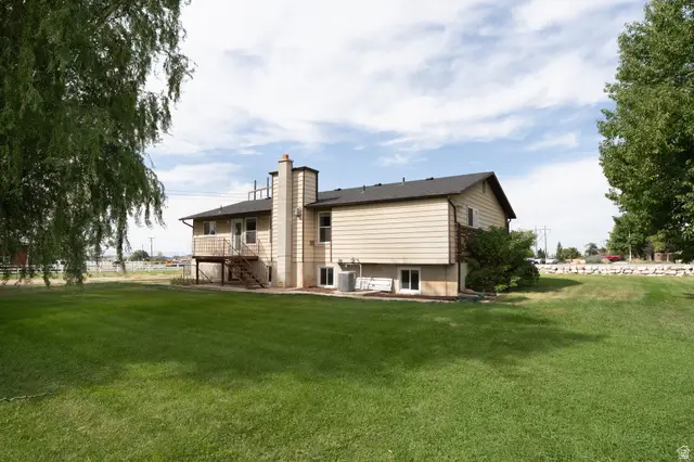 2129 W 2700 N, Farr West, UT 84404 - #2