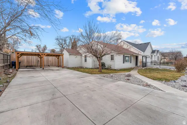 1624 E Maple Ave S, Millcreek, UT 84106 - #1
