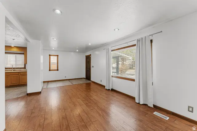 1624 E Maple Ave S, Millcreek, UT 84106 - #2