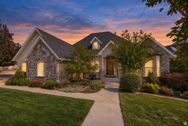 92 W Salem Hills Dr, Elk Ridge, UT 84651 - #1