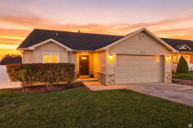 8533 S Sunrise Oak Dr, West Jordan, UT 84081 - #1