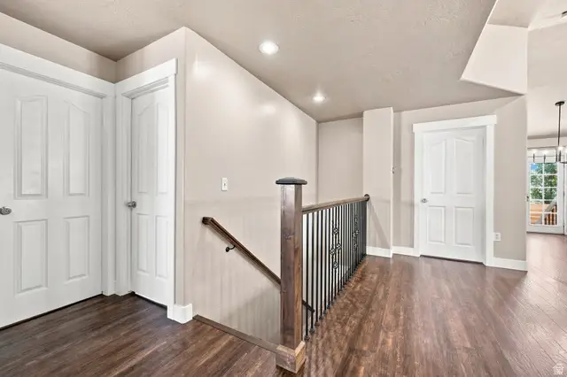 8533 S Sunrise Oak Dr, West Jordan, UT 84081 - #3