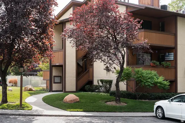 6886 S Countrywoods Cir #1D, Midvale, UT 84047 - #2