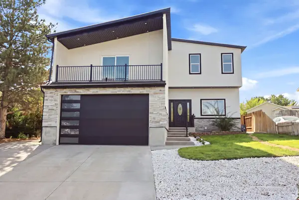 6016 S Loder Dr W, Kearns, UT 84118