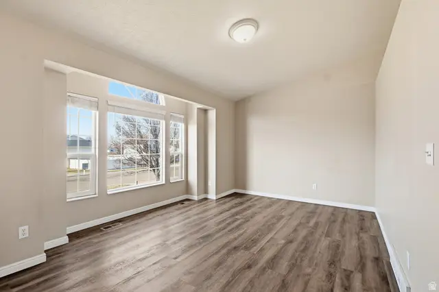 1932 N 810 W, Clinton, UT 84015 - #3