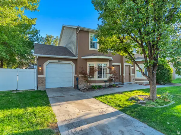 1201 W Glencoe Dr S, Murray, UT 84123
