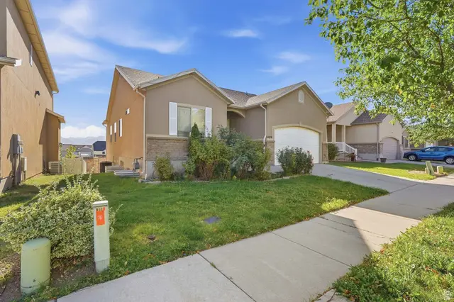 8019 S Madison Nan Dr, West Jordan, UT 84081 - #2