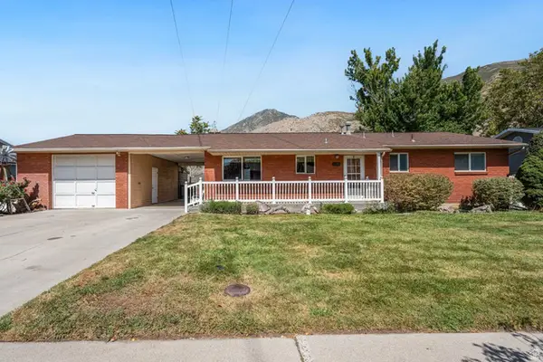 1079 E Hillcrest Dr, Springville, UT 84663