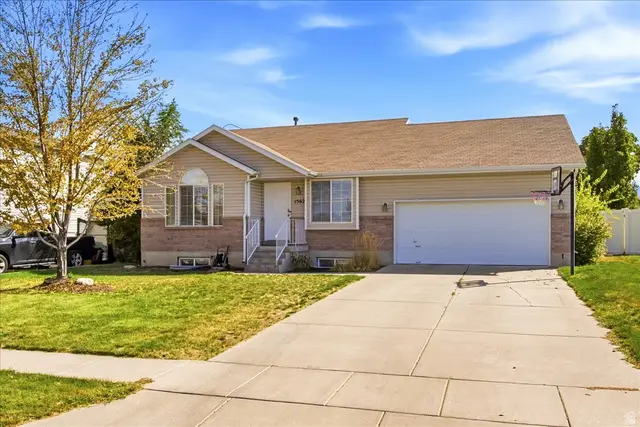 1562 N 2030 W, Clinton, UT 84015 - #1