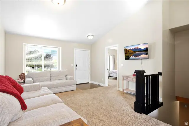 1562 N 2030 W, Clinton, UT 84015 - #3
