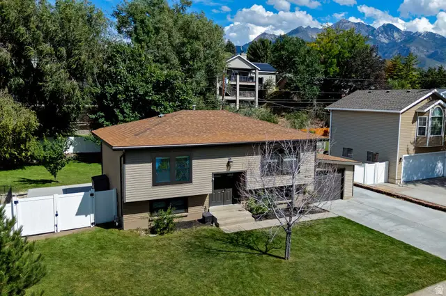8523 S Kelsch Dr E, Sandy, UT 84093 - #2
