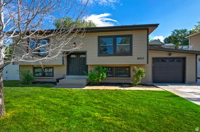 8523 S Kelsch Dr E, Sandy, UT 84093 - #3