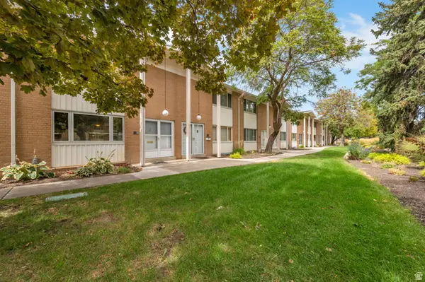825 E Three Fountains Cir #3, Murray, UT 84107