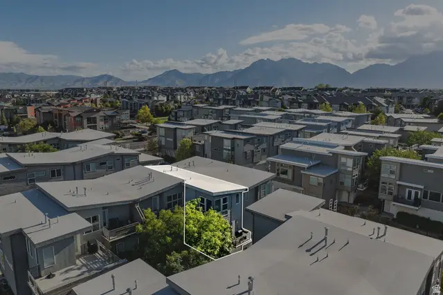 7748 S Rooftop Dr W, Midvale, UT 84047 - #2
